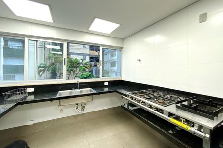 Apartamento à venda com 95m², 3 quartos e 1 vagaÁrea comum - Cozinha