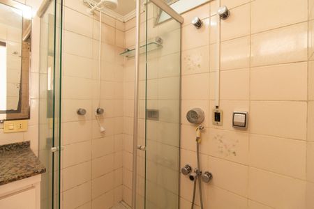 Apartamento à venda com 80m², 2 quartos e sem vaga Apartamento à venda com 80m², 2 quartos e sem vagaBanheiro da Suíte