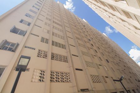 Apartamento à venda com 80m², 2 quartos e sem vaga Apartamento à venda com 80m², 2 quartos e sem vagaFachada do bloco