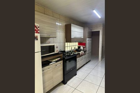 Casa à venda com 140m², 3 quartos e 3 vagas Casa à venda com 140m², 3 quartos e 3 vagasCozinha