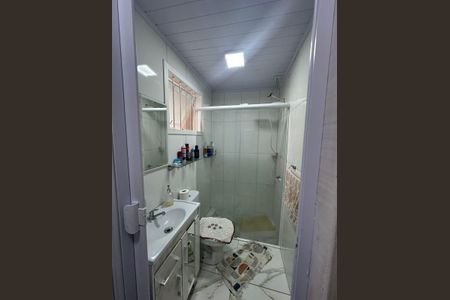 Casa à venda com 140m², 3 quartos e 3 vagas Casa à venda com 140m², 3 quartos e 3 vagasBanheiro