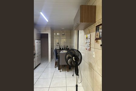 Casa à venda com 140m², 3 quartos e 3 vagas Casa à venda com 140m², 3 quartos e 3 vagasCozinha