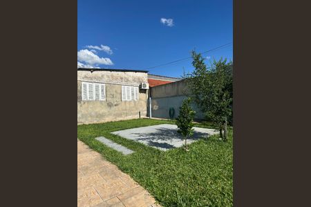 Casa à venda com 140m², 3 quartos e 3 vagas Casa à venda com 140m², 3 quartos e 3 vagasÁrea externa
