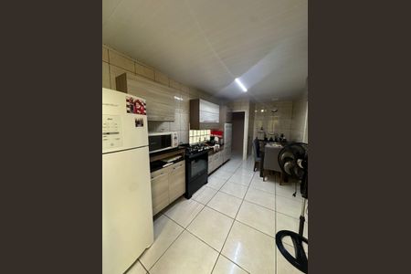 Casa à venda com 140m², 3 quartos e 3 vagas Casa à venda com 140m², 3 quartos e 3 vagasCozinha