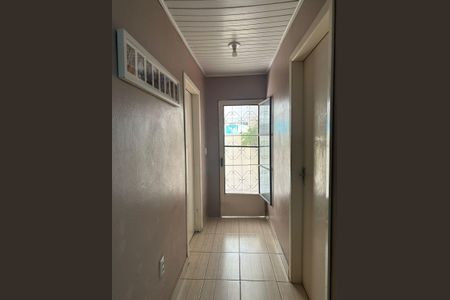 Corredor de casa à venda com 3 quartos, 140m² em São José, Canoas