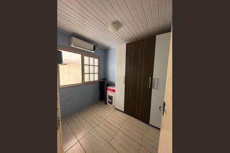 Casa à venda com 140m², 3 quartos e 3 vagas Casa à venda com 140m², 3 quartos e 3 vagasQuarto