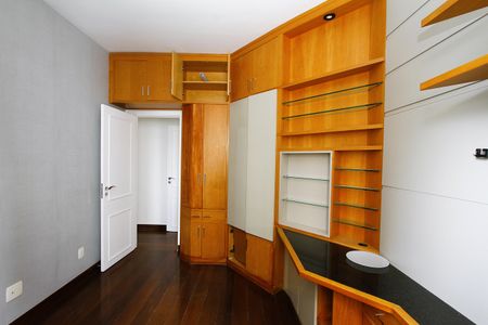 Apartamento à venda com 120m², 3 quartos e 2 vagasQuarto 1