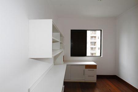 Apartamento à venda com 120m², 3 quartos e 2 vagasQuarto 2