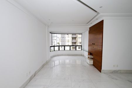 Apartamento à venda com 120m², 3 quartos e 2 vagasSala