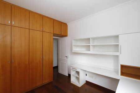 Apartamento à venda com 120m², 3 quartos e 2 vagasQuarto 2