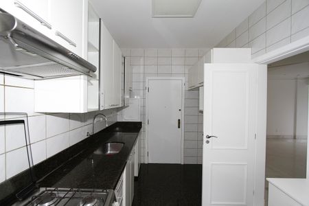 Apartamento à venda com 120m², 3 quartos e 2 vagasCozinha