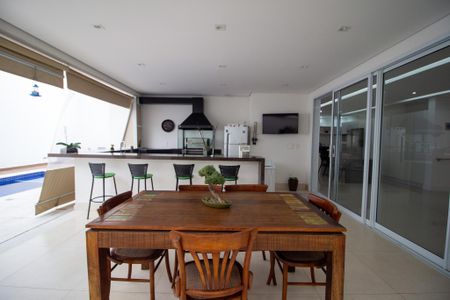 Casa de condomínio para alugar com 470m², 5 quartos e 6 vagas Casa de condomínio para alugar com 470m², 5 quartos e 6 vagasÁrea externa