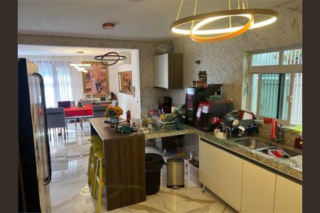 Casa à venda com 2 quartos, 310m² em Bosque da Saúde, São Paulo