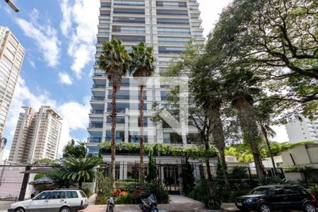 Apartamento para alugar com 216m², 3 quartos e 4 vagas Apartamento para alugar com 216m², 3 quartos e 4 vagasFachada