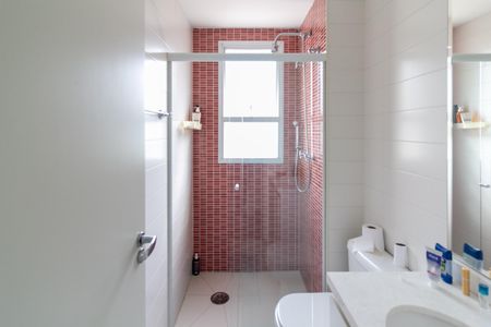 Apartamento para alugar com 216m², 3 quartos e 4 vagas Apartamento para alugar com 216m², 3 quartos e 4 vagasBanheiro Suíte 3