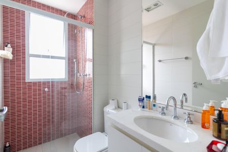 Apartamento para alugar com 216m², 3 quartos e 4 vagas Apartamento para alugar com 216m², 3 quartos e 4 vagasBanheiro Suíte 3