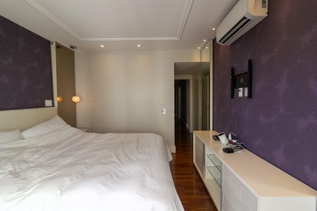 Apartamento para alugar com 216m², 3 quartos e 4 vagas Apartamento para alugar com 216m², 3 quartos e 4 vagasSuíte 2