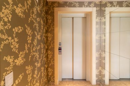 Apartamento para alugar com 216m², 3 quartos e 4 vagas Apartamento para alugar com 216m², 3 quartos e 4 vagasHall de entrada