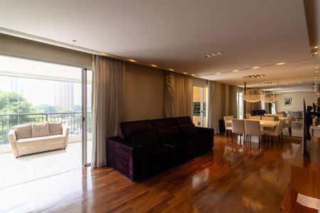 Apartamento para alugar com 216m², 3 quartos e 4 vagas Apartamento para alugar com 216m², 3 quartos e 4 vagasSala