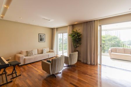 Apartamento para alugar com 216m², 3 quartos e 4 vagas Apartamento para alugar com 216m², 3 quartos e 4 vagasSala