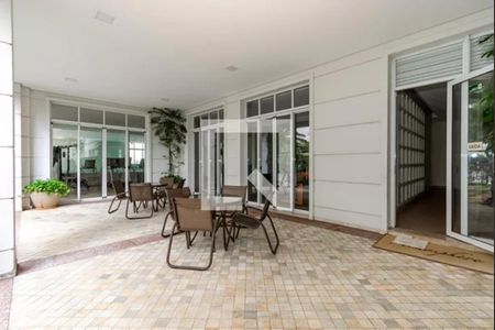 Apartamento para alugar com 216m², 3 quartos e 4 vagas Apartamento para alugar com 216m², 3 quartos e 4 vagasHall social