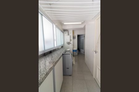 Apartamento para alugar com 216m², 3 quartos e 4 vagas Apartamento para alugar com 216m², 3 quartos e 4 vagasÁrea de Serviço