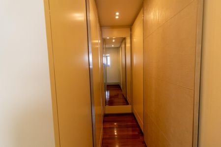 Apartamento para alugar com 216m², 3 quartos e 4 vagas Apartamento para alugar com 216m², 3 quartos e 4 vagasSuíte 2
