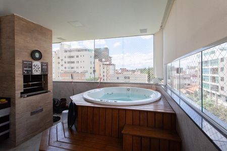 Apartamento à venda com 170m², 3 quartos e 2 vagasJacuzzi