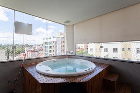 Apartamento à venda com 170m², 3 quartos e 2 vagasJacuzzi
