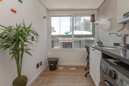 Apartamento à venda com 70m², 1 quarto e 1 vagaÁrea de Serviço