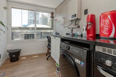 Apartamento à venda com 70m², 1 quarto e 1 vagaÁrea de Serviço