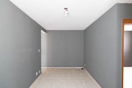 Sala de apartamento para alugar com 2 quartos, 43m² em Paciência, Rio de Janeiro