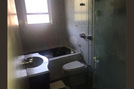 Casa à venda com 3 quartos, 122m² em Jardim Aeroporto, São Paulo