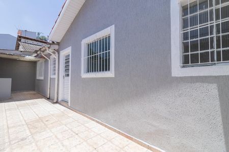 Casa à venda com 120m², 2 quartos e 1 vagaQuintal