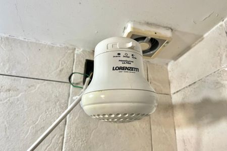 Banheiro de kitnet/studio à venda com 1 quarto, 36m² em Vila Guarani, São Paulo