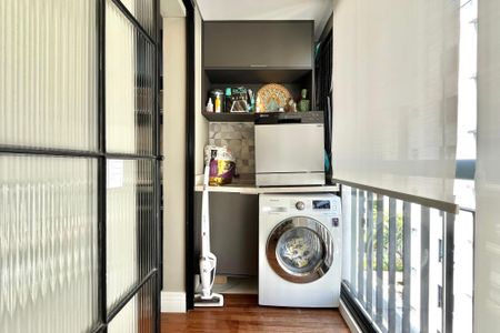 Apartamento à venda com 56m², 1 quarto e 1 vagaÁrea de Serviço