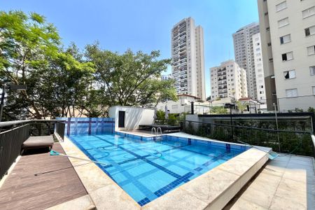Apartamento à venda com 56m², 1 quarto e 1 vagaÁrea comum - Piscina