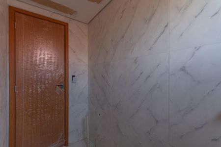 Apartamento à venda com 55m², 2 quartos e 1 vaga Apartamento à venda com 55m², 2 quartos e 1 vagaBanheiro SocialBanheiro Suíte