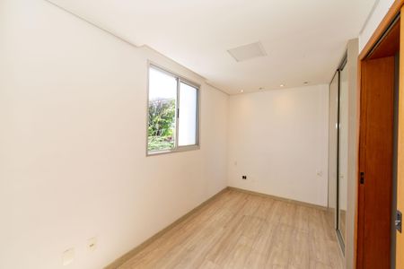 Apartamento à venda com 68m², 3 quartos e 1 vaga Apartamento à venda com 68m², 3 quartos e 1 vagaQUARTO3