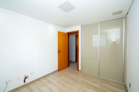 Apartamento à venda com 68m², 3 quartos e 1 vaga Apartamento à venda com 68m², 3 quartos e 1 vagaQUARTO2