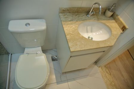 Apartamento à venda com 62m², 2 quartos e 2 vagasBanheiro da Suíte 