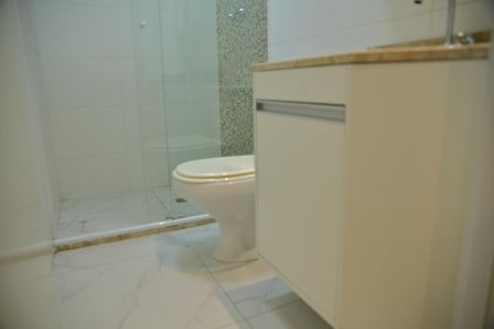 Apartamento à venda com 62m², 2 quartos e 2 vagasBanheiro da Suíte 