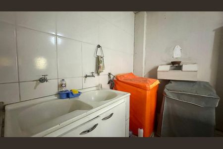 Casa à venda com 360m², 3 quartos e 1 vagaÁrea de serviço 