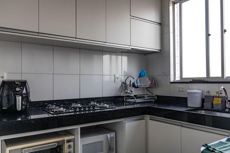 Apartamento à venda com 140m², 3 quartos e 2 vagasCozinha