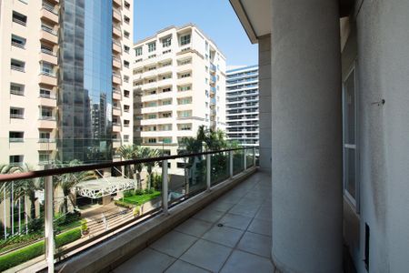 Apartamento à venda com 120m², 2 quartos e 2 vagasvaranda suite 1