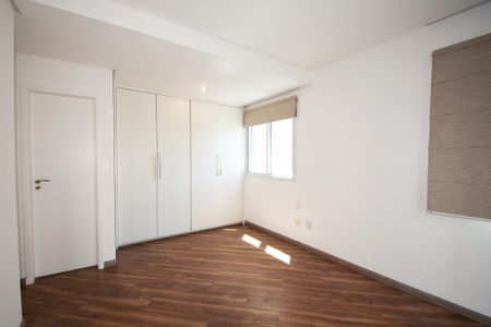 Apartamento à venda com 120m², 2 quartos e 2 vagassuite 1