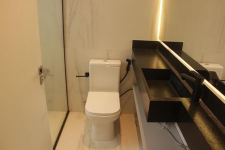 Apartamento para alugar com 200m², 3 quartos e 1 vagaBanheiro da Suíte 2