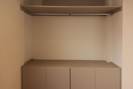 Apartamento para alugar com 200m², 3 quartos e 1 vagaQuarto de Serviço