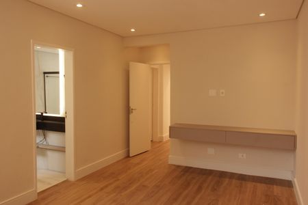 Apartamento para alugar com 200m², 3 quartos e 1 vagaSuite 2