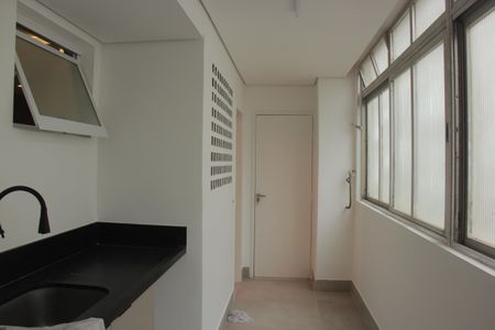 Apartamento para alugar com 200m², 3 quartos e 1 vagaÁrea de Serviço